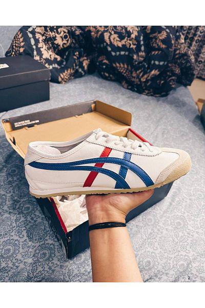 Onitsuka Tiger Classic Sneakers – Timeless Design, Street-Ready