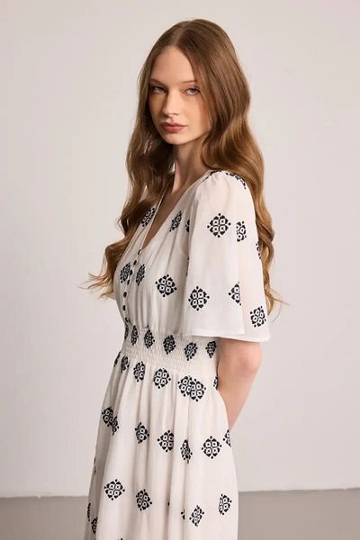 Gusto V-Neck Embroidered Cotton Long Dress - White