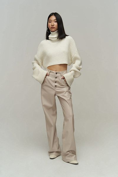 MAİ COLLECTİON Revue Turtleneck Ecru Crop Sweater