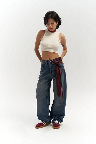 MAİ COLLECTİON Pantaloni de jeans albastru închis cu detaliu rupt Dex