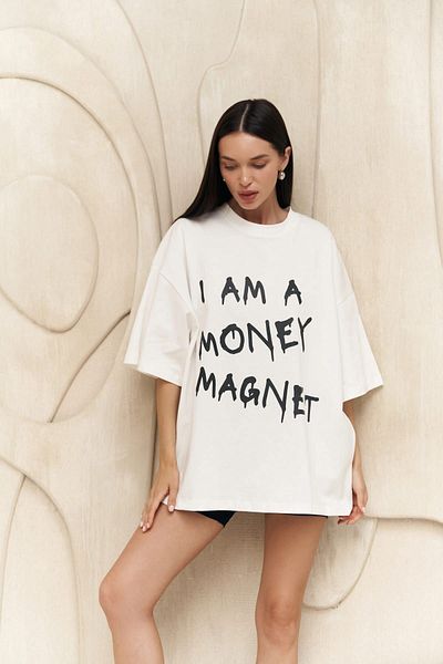 MAİ COLLECTİON Bílé oversize tričko s magnetem na peníze