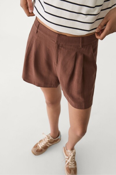 Stradivarius Ketenli dökümlü şort