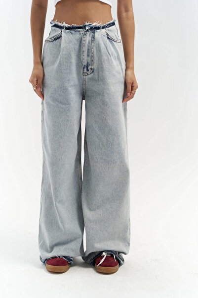 MAI STUDIOS CO. Leony Waist Detail Blue Jeans