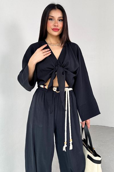 Cappmoda TKM-51140 بلوزة برباط أمامي أسود وسروال شالوار بحزام طقم مكون من قطعتين