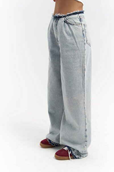 MAI STUDIOS CO. Leony Waist Detail Blue Jeans