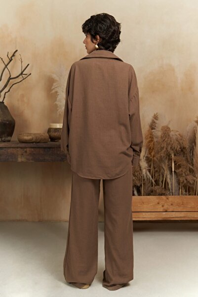 BOHEMAİ Súprava nohavíc hnedá košeľa Pedasa