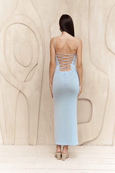 BOHEMAİ Niebieska sukienka z dzianiny - Cintia bez pleców