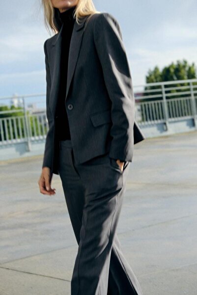 Butik Allbucks Zr, Padded Body Fitted Blazer Jacket Abzra1023