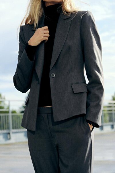 Butik Allbucks Zr, Padded Body Fitted Blazer Jacket Abzra1023