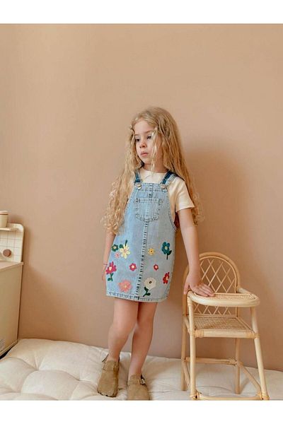 YİGİT BUTİK Salopetă din denim pentru fete cu broderie florală Yigit Boutique