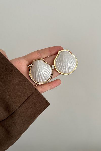 Okko Store White Seashell 2 Piece Earrings