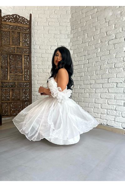 moneta boutique Γυναικείο φόρεμα BELLA με λαιμόκοψη με λεπτομέρεια από τούλι