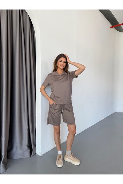 NEAR طقم بدلة رياضية نسائية بأكمام قصيرة وياقة قماش مودال مع شورت، قماش ناعم برباط، تصميم عصري