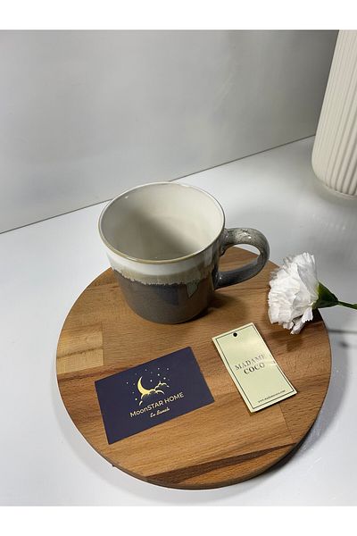 Madame Coco Bel Sidonia Cylindrical Mug