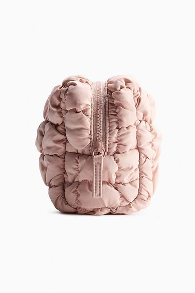 H&M حقيبة المكياج