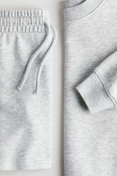 H&M 2-piece sweatshirt and shorts set