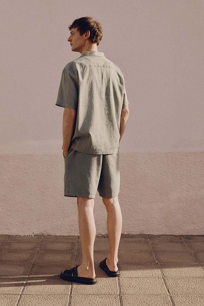 H&M Regular Fit Short-sleeved linen-blend shirt