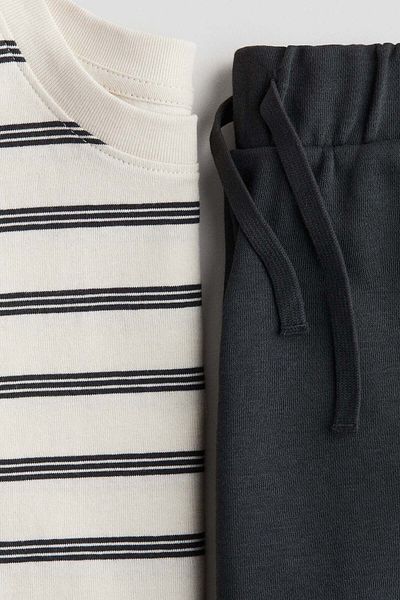 H&M 2-piece T-shirt and shorts set