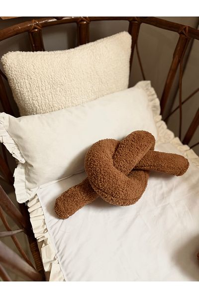 Cherry Bloom Cotton Плюшена възглавница с наденица Теди