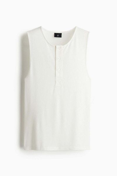 H&M قميص صدرية مضلعة بقصّة Slim Fit