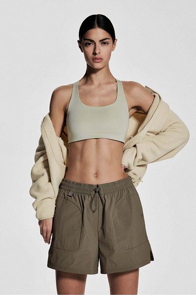 H&M شورت خارجي خفيف الوزن مقاوم للماء