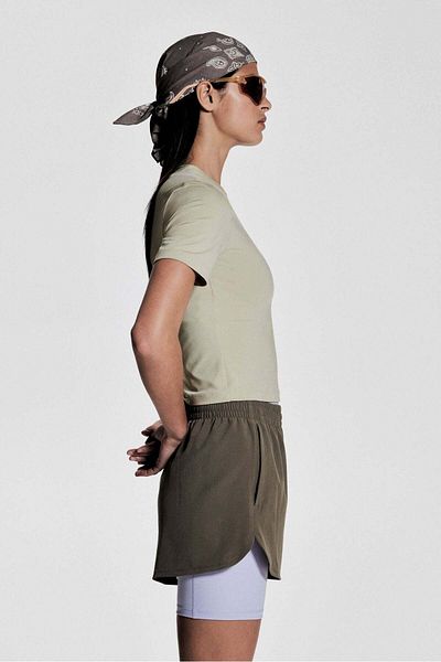 H&M Cropped Sports Top In Drymove™