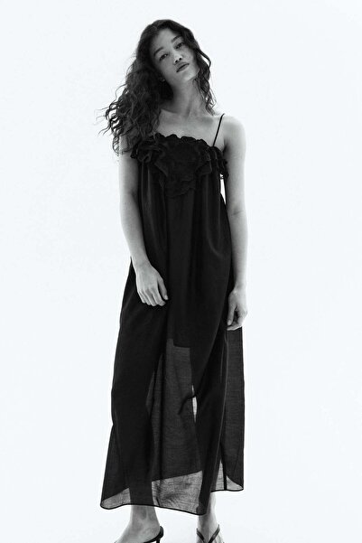 H&M فستان منزلق مزين بالدانتيل