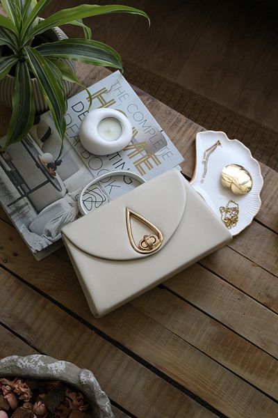Moom Bag Γυναικεία κρέμα σταγόνας αξεσουάρ Βραδινό φόρεμα Τσάντα ώμου με πέτρινη λαβή