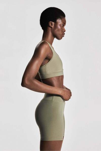 H&M Medium Support Sports bra with SoftMove™