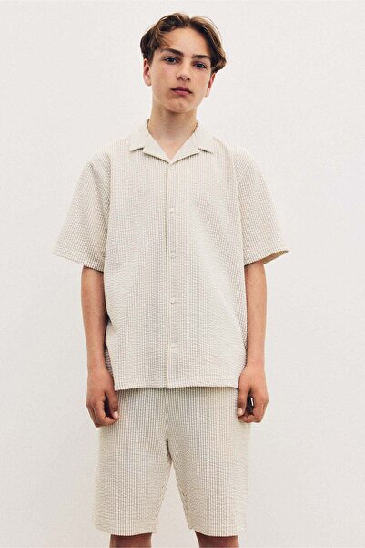 H&M 2-piece shirt and shorts set