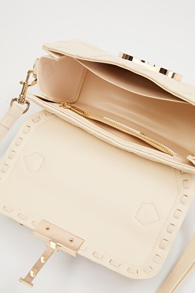 Levidor Cream Metal Ring Detail Shoulder Bag