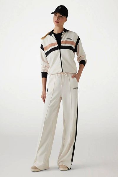 Guess Suzanne Straight Leg Pant Women's Beige Sweatpants V5Rb00Kco72-G6F4