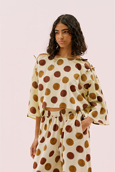 Roman Cut Out Omuz Detaylı Bluz Standart Renk Y2564120_089