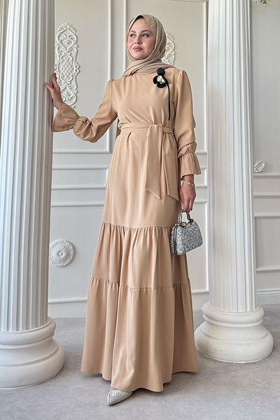 InStyle Rochie Camel cu curea cu detaliu broșă cu flori