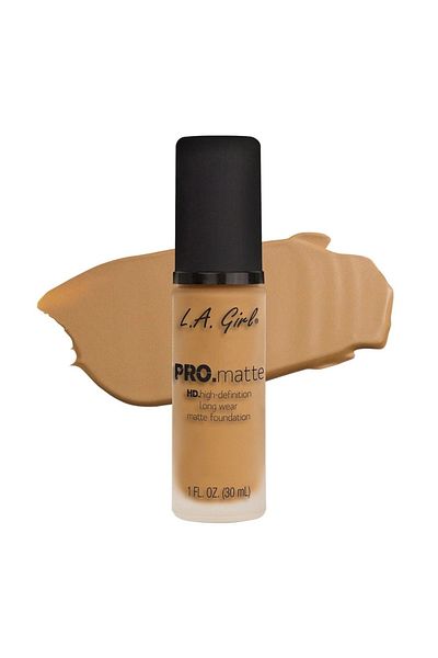 L.A. Girl L.A.Girl PRO Matte Ultra Mat Light Tan Foundation with high coverage and matte finish, 30ml