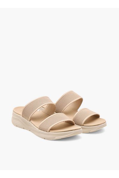 Le Confort Textured Slip-On Strap Sandals with Platform Heels