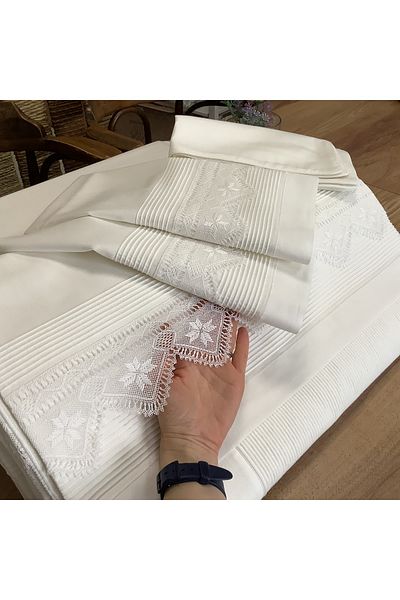 OYA home Handcrafted Needle Embroidered Cotton Pique Set - 6 Pieces