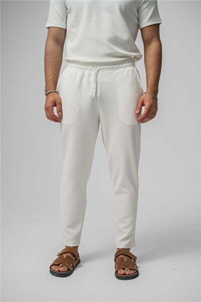 OUTFİT MAN Ανδρική φόρμα με κρυφό ανάγλυφο σχέδιο Boyfriend σε λευκό χρώμα