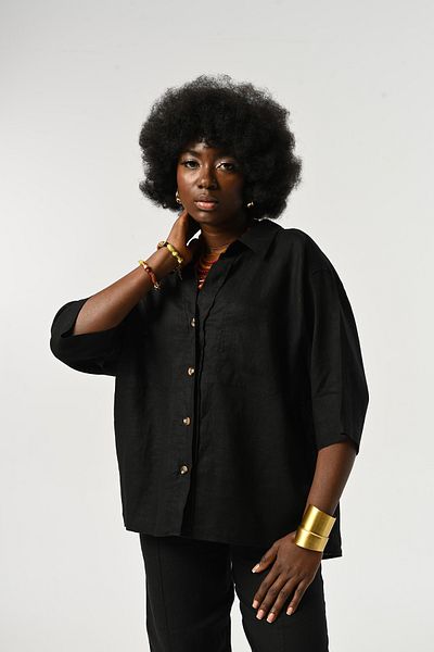 Orfeo Negro Women's 100% Linen Three Quarter Sleeve Solid Color Single Pocket Shirt