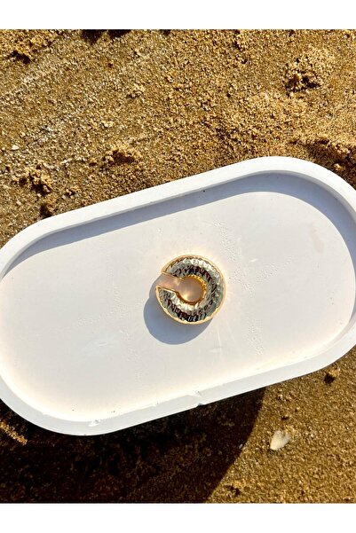 Zerys Jewelry Shaped Large Ring Gold Earcuff