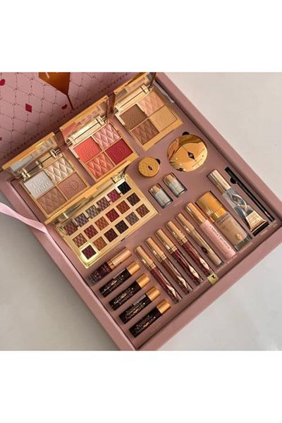MAYDREAM Multi-color makeup kit from MayDream, all you need in one