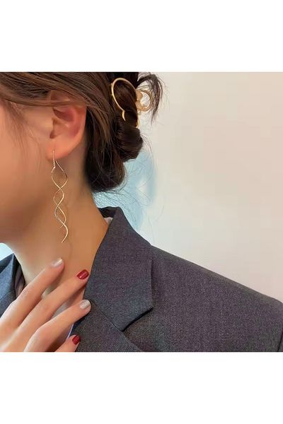 Bonolupo Simple and Stylish Spiral Chain Earrings