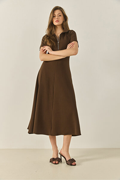 Bianco Lucci Γυναικείο κοντομάνικο φόρεμα καμπάνα με φερμουάρ μπροστά και μέση 5200 60281049