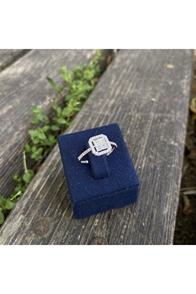 DİLEK KUYUMCULUK Altın kare baget yüzük