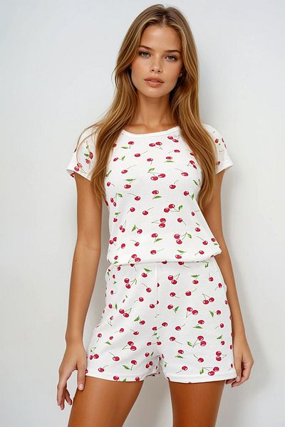 VAGGON Crew Neck Cotton Scallop Detailed Blouse and Shorts Pajama Set