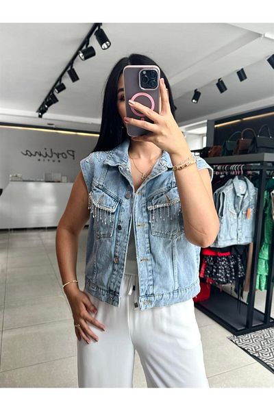 Zübeyde Sayın Vestă din denim cu detalii de piatră