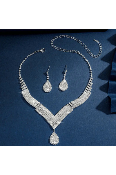 iyzi Taki Set for Women: 1 Necklace + 1 Pair Earrings, for Valentine's Day Special Occasions