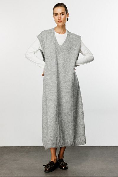KUAD Gray V-Neck Knitwear Gilet