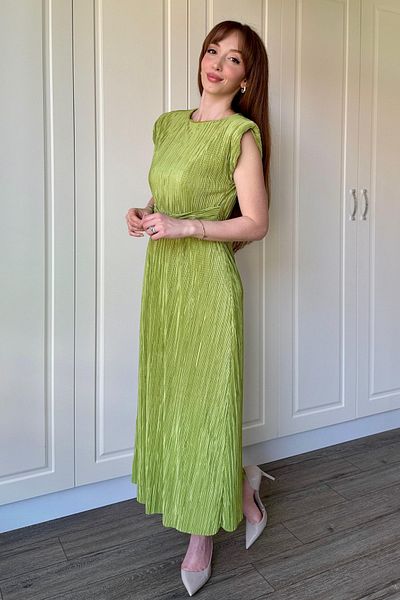 Dilay Gökoğlu Butik Πράσινο φόρεμα με επένδυση Crinkle Midi με λεπτομέρεια μέσης