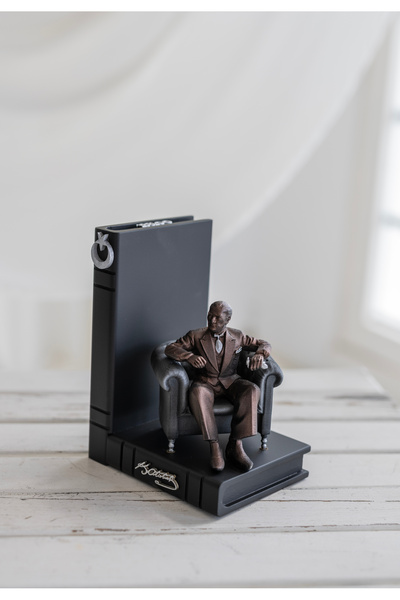 Gift Garden BAŞ ÖĞRETİCİ ATATÜRK KİTAP TUTUCU BİBLO